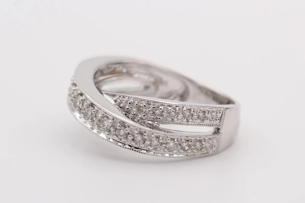 YiYE WaVe Ring - Silver
